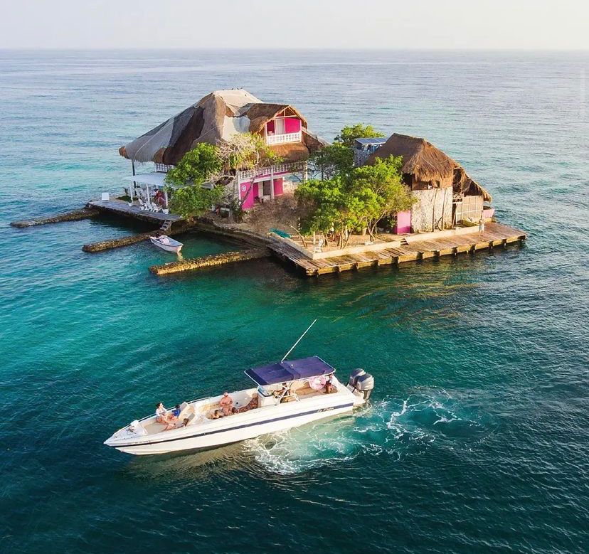 PRIVATE ISLANDS IN CARTAGENA